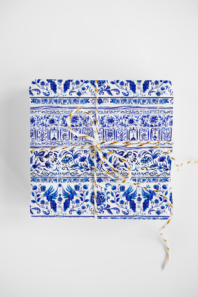 BLUE & WHITE CHINOISERIE DESIGNER GIFT WRAP ROLL